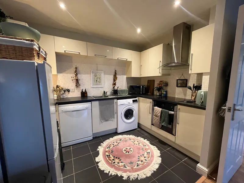 Tanners Court // 2 Bed Flat // Sept 2026 - Image 3