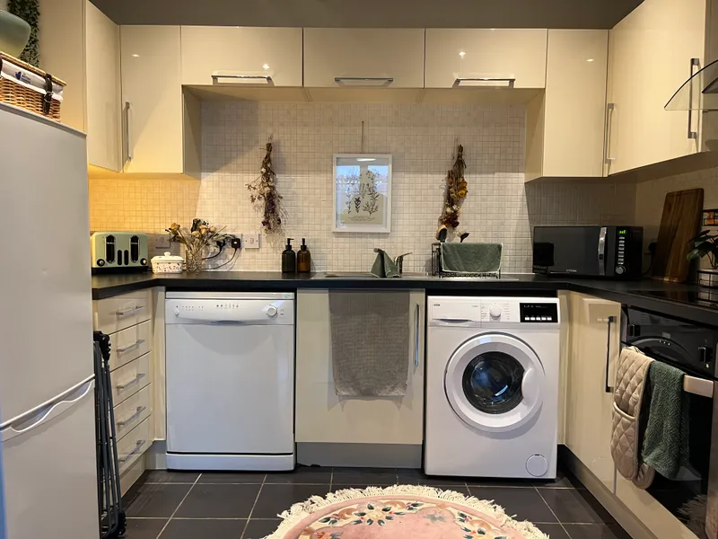 Tanners Court // 2 Bed Flat // Sept 2026 - Image 4