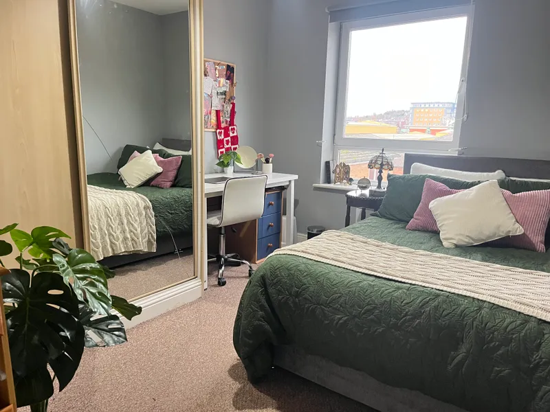 Tanners Court // 2 Bed Flat // Sept 2026 - Image 5