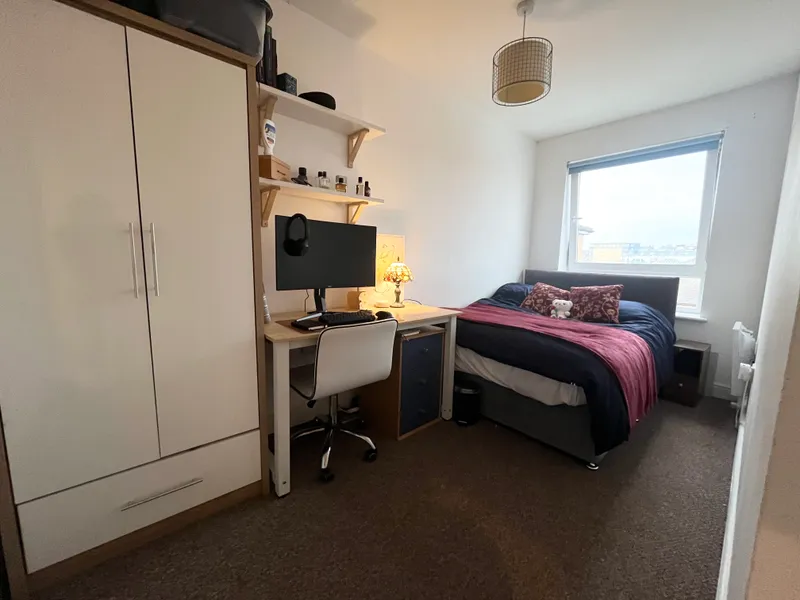 Tanners Court // 2 Bed Flat // Sept 2026 - Image 8