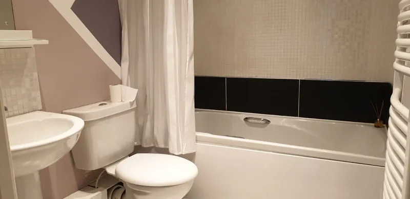 Tanners Court // 2 Bed Flat // Sept 2026 - Image 5