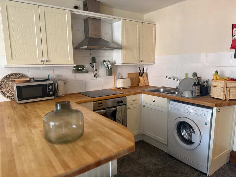 Avondale St. // 2 Bed Student Flat // Aug 2026 - Image 6