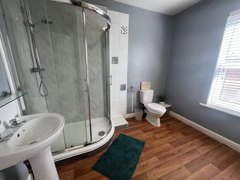 Spacious 4 Bedroom House // 2026/7 - Image 14