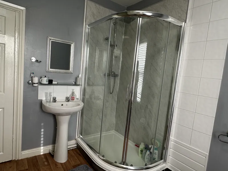 Spacious 4 Bedroom House // 2026/7 - Image 16