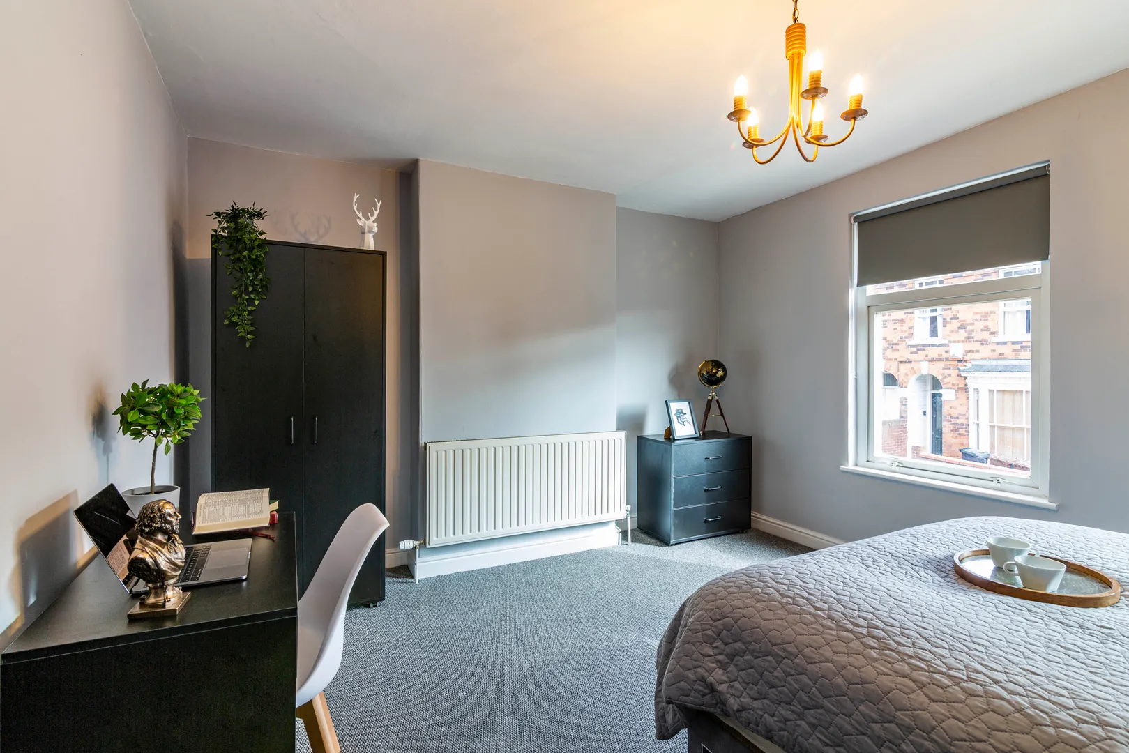 Vine St // Luxury 5 Bed // SEPT 2026 - Image 1