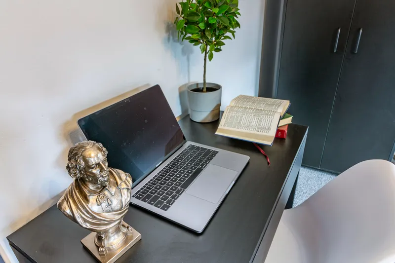 Luxury 5 Bedroom House //  2026/7 - Image 8