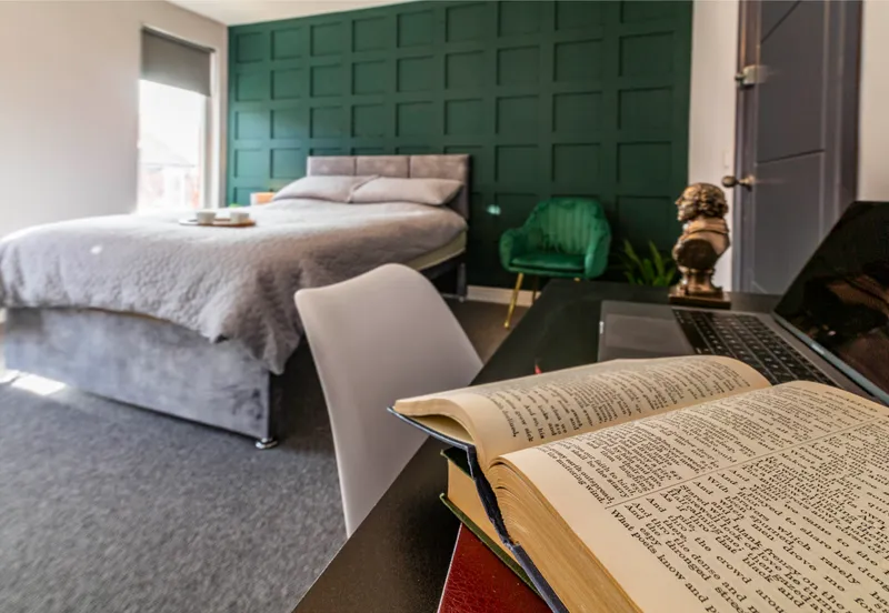 Luxury 5 Bedroom House //  2026/7 - Thumbnail 1