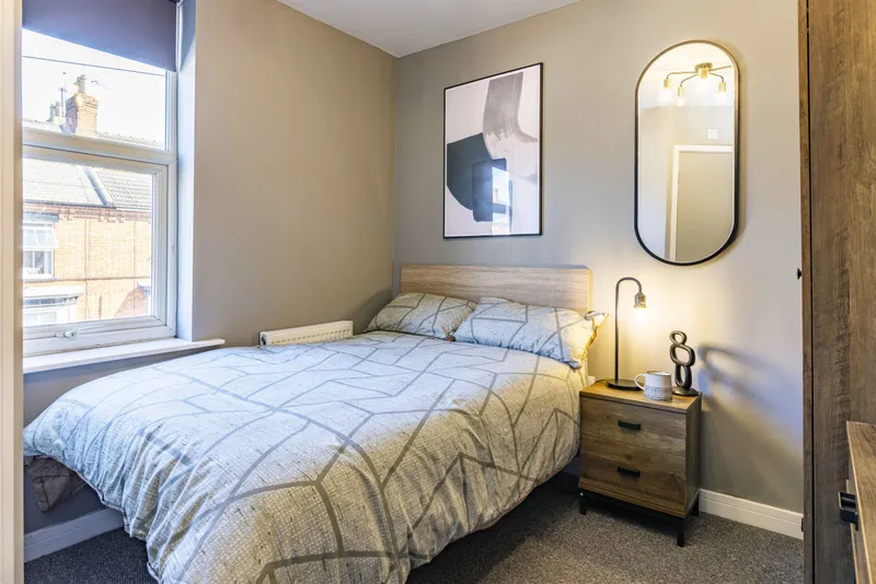 Stylish 6 Bedroom All Ensuite House // 2026/7 - Image 7