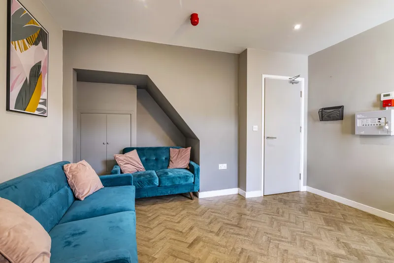 Stylish 6 Bedroom All Ensuite House // 2026/7 - Image 19