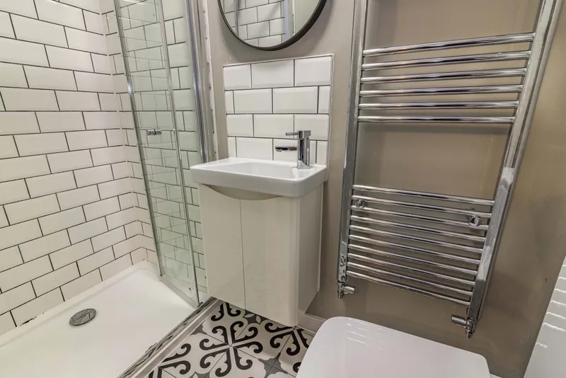 Stylish 6 Bedroom All Ensuite House // 2026/7 - Image 22