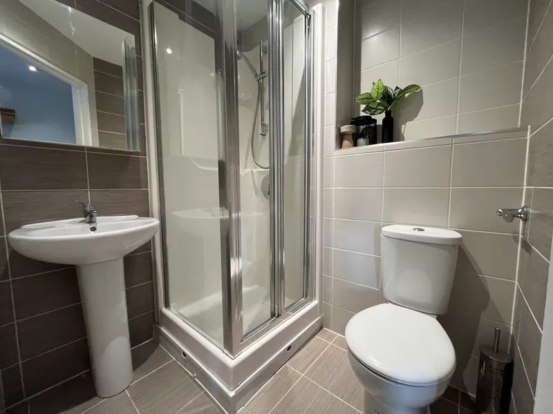 3 BED EN SUITE STUDENT FLAT  // 2026/7 - Image 4