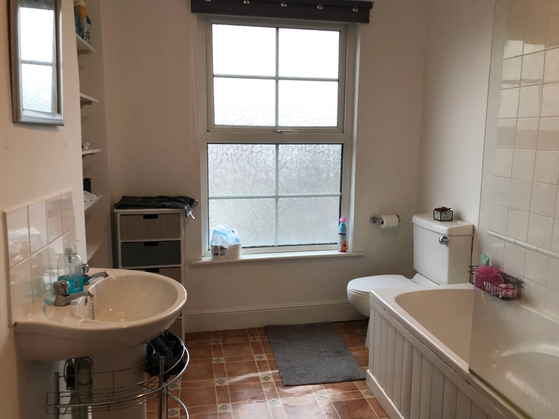 Bills Inclusive - Monks Road - 5 Bed, 2 Bath - Thumbnail 10