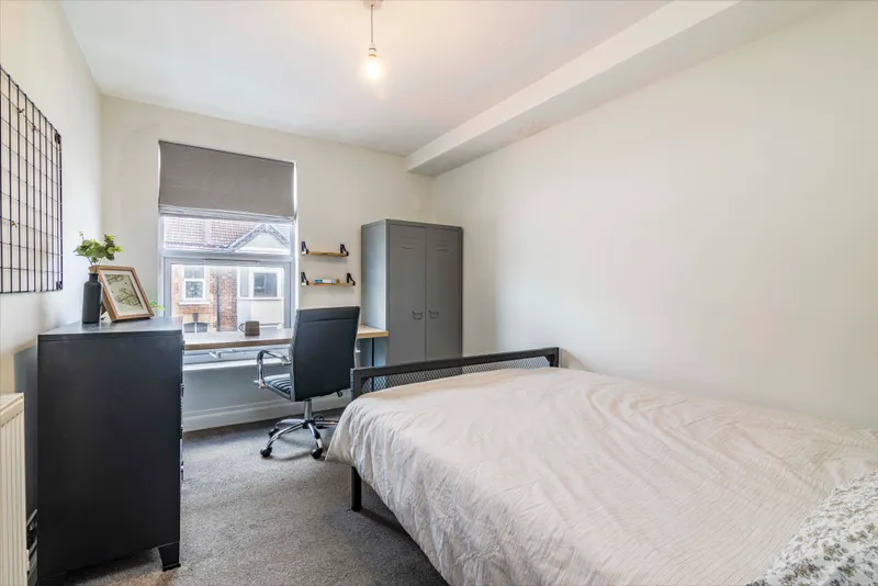 6 Bedroom // Student House // Sept 2026 - Image 15