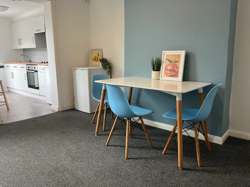 Gaunt St // 2 Bed // JULY 2026 - Image 6