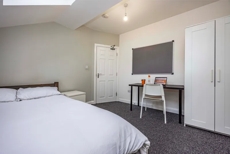 Student House // Rooms Available Now //  Bills Inc - Image 20