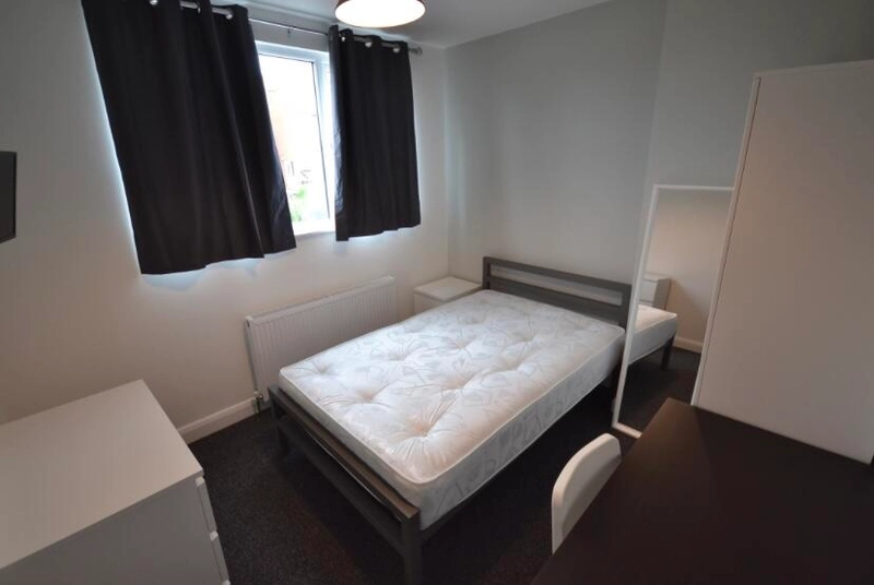Cranmer Grove: 6 rooms house share. NG3 4HE - Thumbnail 8