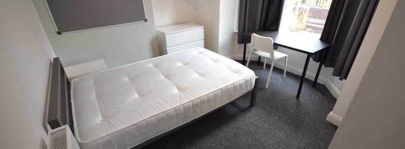 Cranmer Grove: 6 rooms NG3 4HE - Thumbnail 2