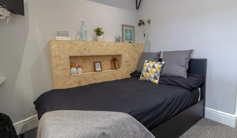 235 Monks Road: 6-Bed All Ensuite Student Property! - Thumbnail 5