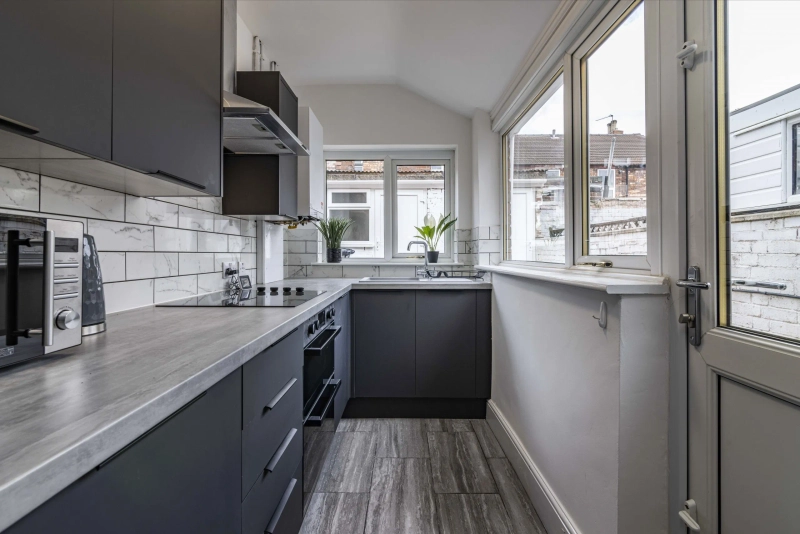 13 Florence Street - Thumbnail 13