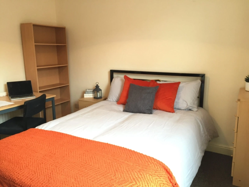 Abbot Street – 5 Bed - Thumbnail 3