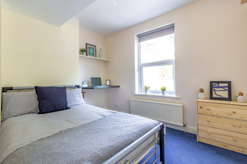 Alexandra Terrace - 5 Bed - Thumbnail 2
