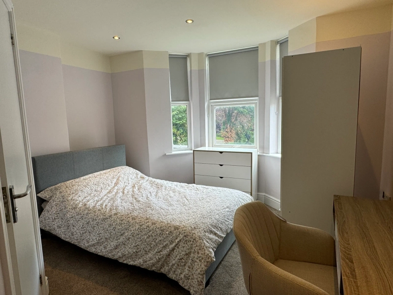 5 BEDROOM WITH ALL ENSUITES AVAILABLE FOR 25/26 - Thumbnail 3