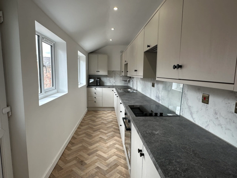 5 BEDROOM WITH ALL ENSUITES AVAILABLE FOR 25/26 - Thumbnail 8