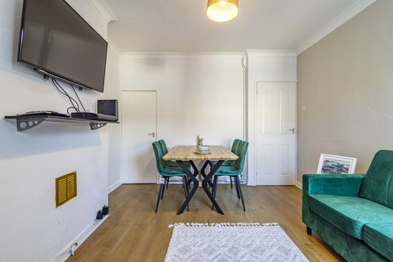 Kirkby Street - 2 Bed - Thumbnail 9