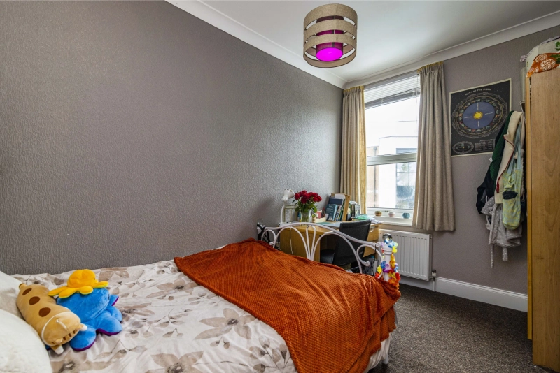 42 Kesteven Street - 4 bed - Thumbnail 4