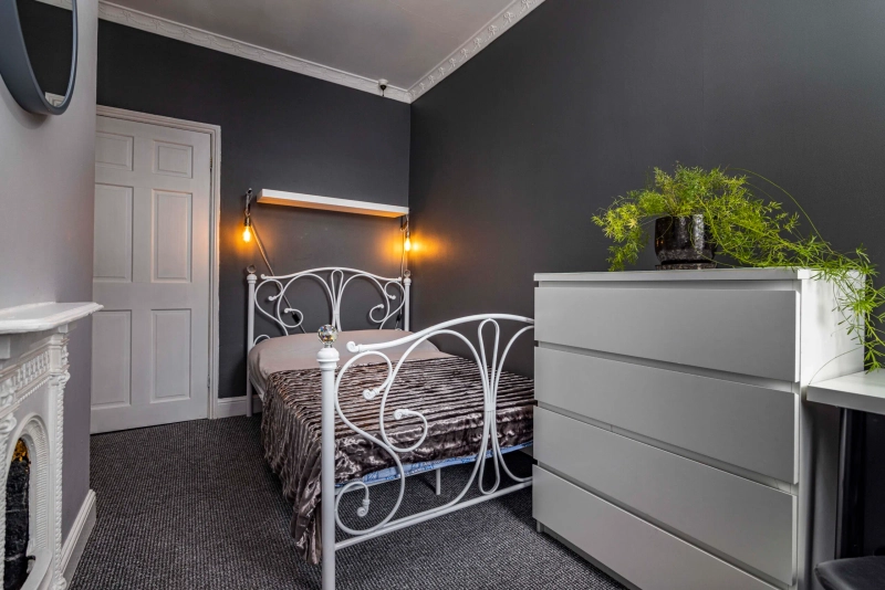 54 Kesteven Street - 4 Bed - BEDROOM 2 AVAILABLE NOW! - Thumbnail 12