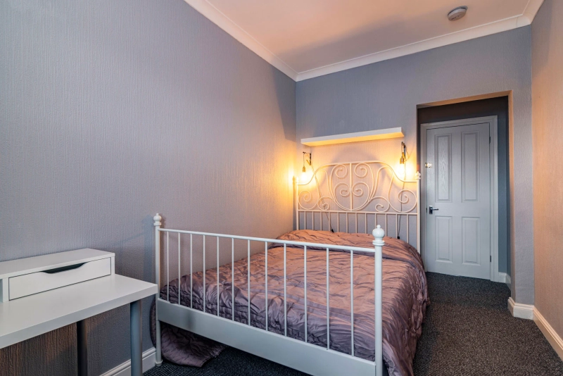 54 Kesteven Street - 4 Bed - BEDROOM 2 AVAILABLE NOW! - Thumbnail 5