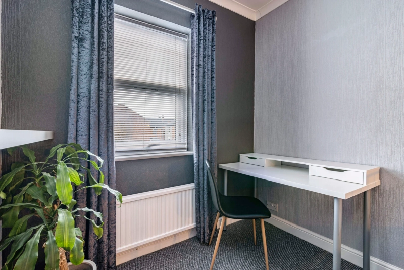 54 Kesteven Street - 4 Bed - BEDROOM 2 AVAILABLE NOW! - Thumbnail 7