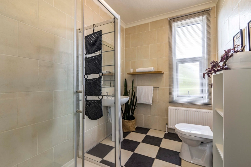 54 Kesteven Street - 4 Bed - BEDROOM 2 AVAILABLE NOW! - Thumbnail 8
