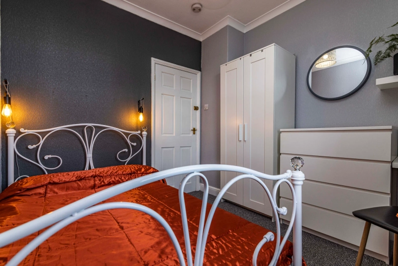 54 Kesteven Street - 4 Bed - BEDROOM 2 AVAILABLE NOW! - Thumbnail 14