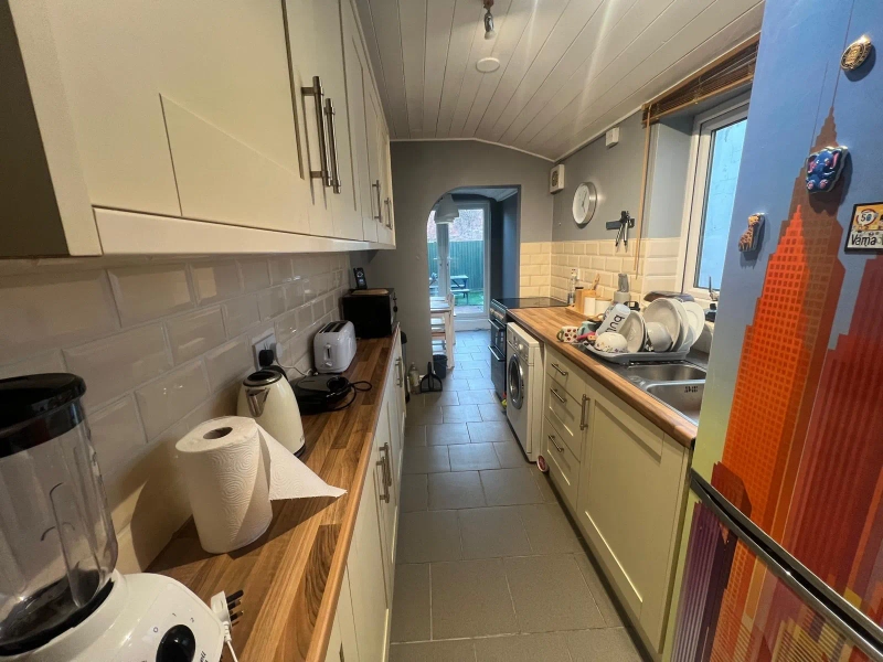 Kesteven Street - 4 Bed - Thumbnail 5