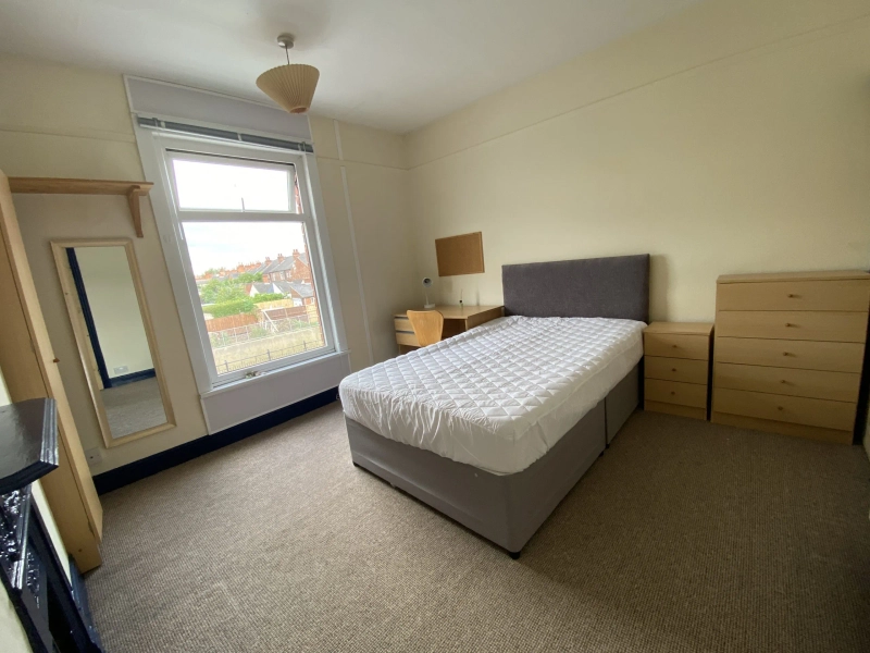 Student House: Sincil Bank - 3 Bed, 2 Bath - Thumbnail 4