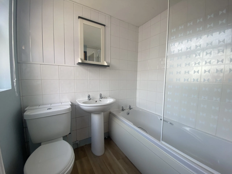 Student House: Sincil Bank - 3 Bed, 2 Bath - Thumbnail 2