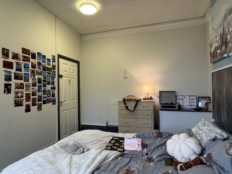 Portland Street - 4 Bed - Thumbnail 10