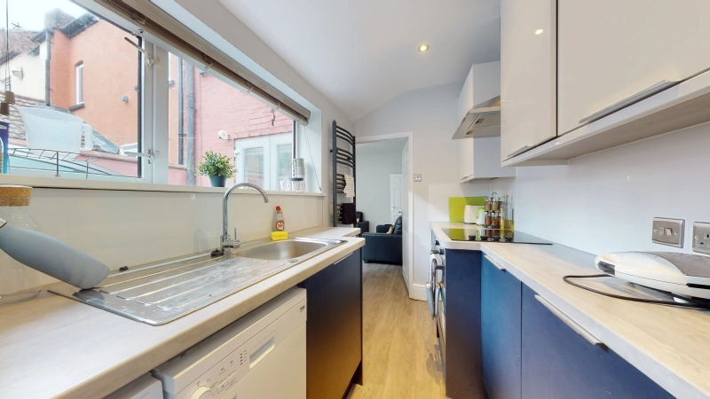 Carholme Road, LN1 1SP - 4 BED - Thumbnail 7