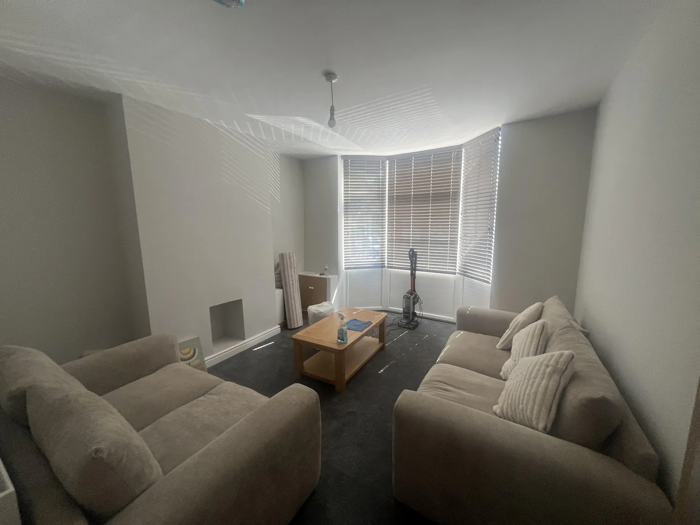 Modern, Newly furnished 2 Bedroom Apartment - 226a Ilkeston - Image 1
