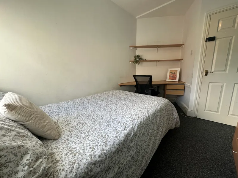 West End // 3 Bed & 2 Bath // AUG 2026 - Image 10