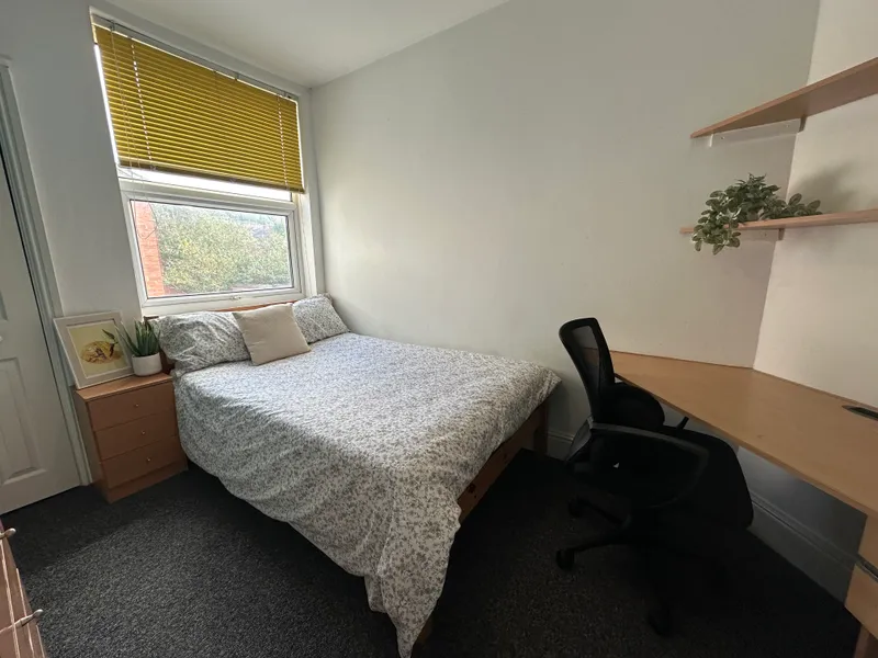 West End // 3 Bed & 2 Bath // AUG 2026 - Image 8