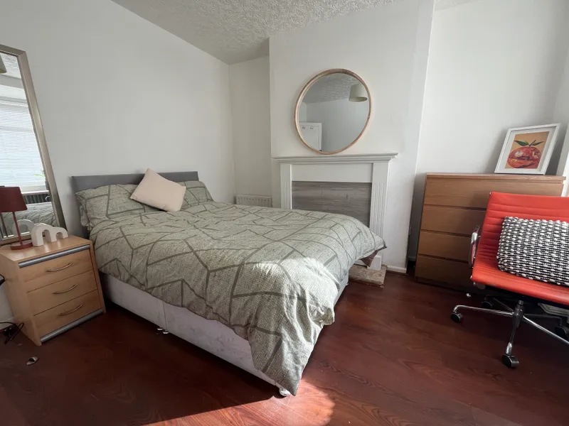 3-BED EN-SUITE STUDENT PROPERTY / AVAILABLE NOW - Thumbnail 17