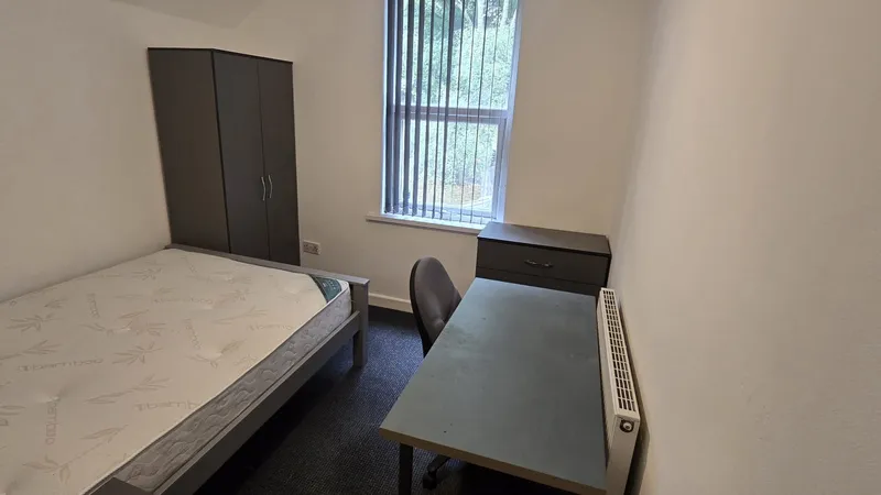 112 Lenton Boulevard // 7 Bed Student House NG7 2BZ - Image 11