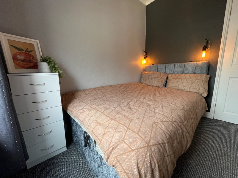 Kesteven Street - 4 Bed - Thumbnail 5