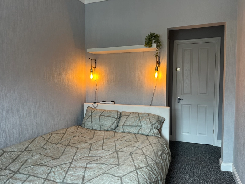 Kesteven Street - 4 Bed - Thumbnail 15