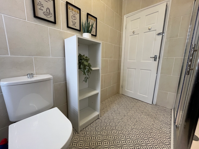 Kesteven Street - 4 Bed - Thumbnail 19