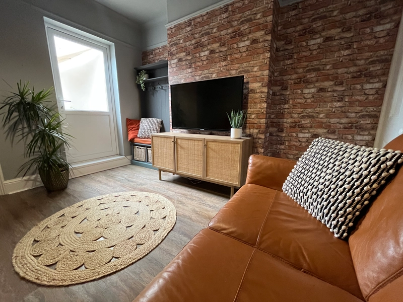 Kesteven Street - 4 Bed - Thumbnail 33