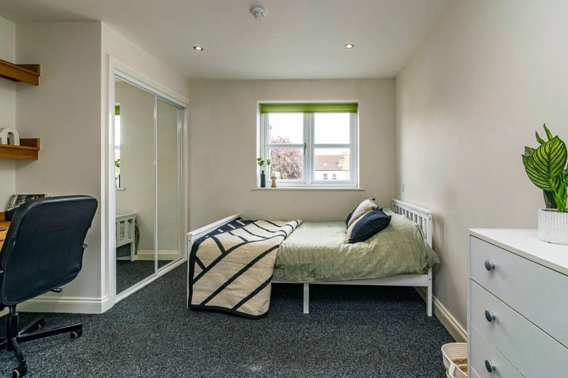 Flat 8, Lord Tennyson House, LN1 3HD - Thumbnail 12