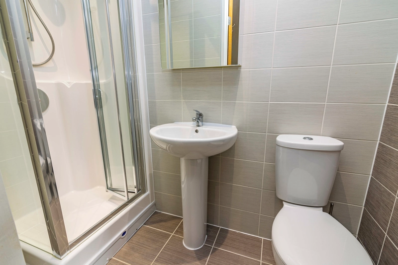 Flat 8, Lord Tennyson House, LN1 3HD - Thumbnail 3